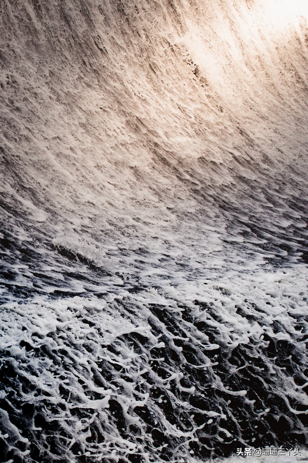 如何拍出瀑布气势磅礴的照片,一招教你怎么拍瀑布