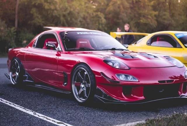 为什么交警一眼能知道有没有驾照,是不是每一个违规交警都会确认