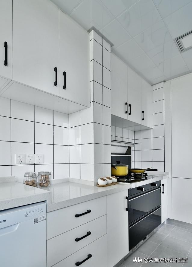 老师的家是这样的，温馨的四口之家，大连璞石墅北欧风装修解析