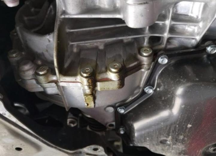 21款阿特兹变速箱漏油问题大吗,从哪里看马自达阿特兹变速箱漏油