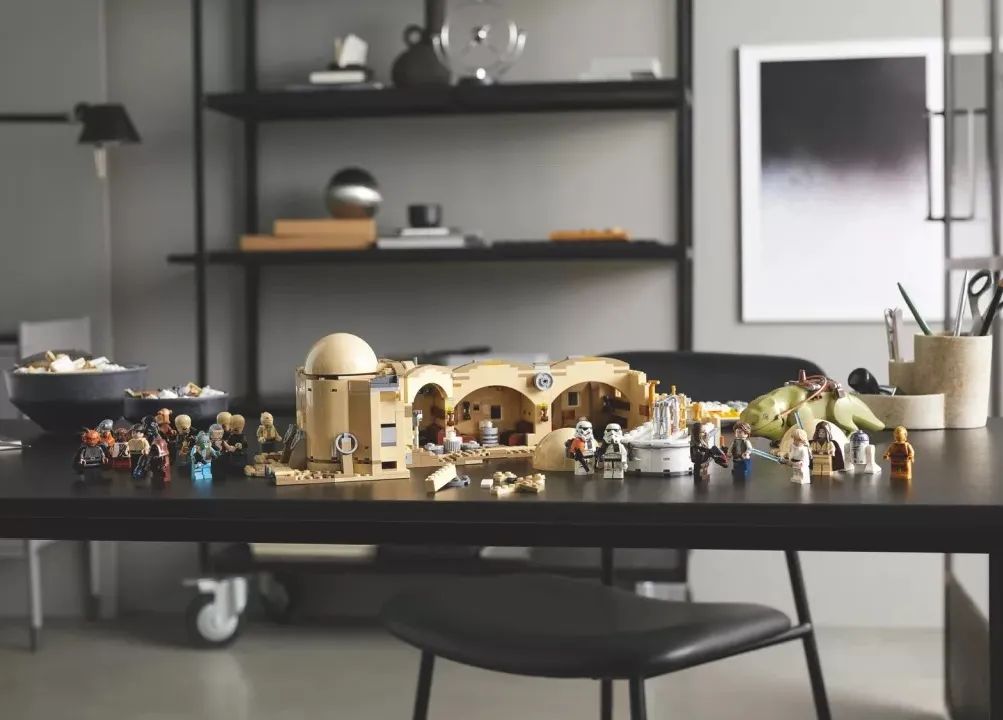 威海Shou家乐高®授权专卖店空降威高广场