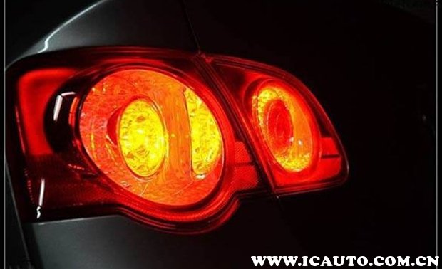 刹车灯不亮一招教你检查刹车灯,刹车灯一直亮怎么办熄火后也亮