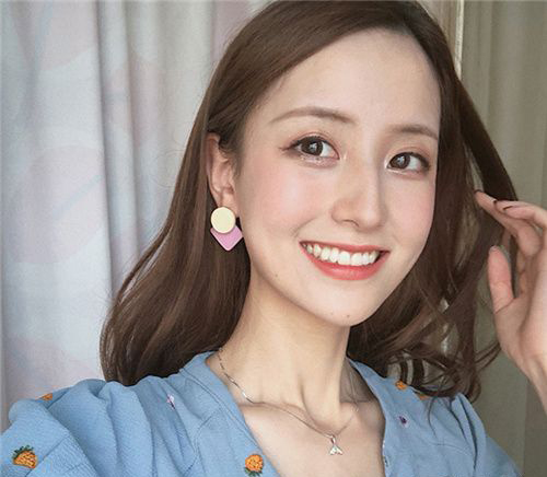 额头窄适合什么刘海,额头窄脸短适合空气刘海吗