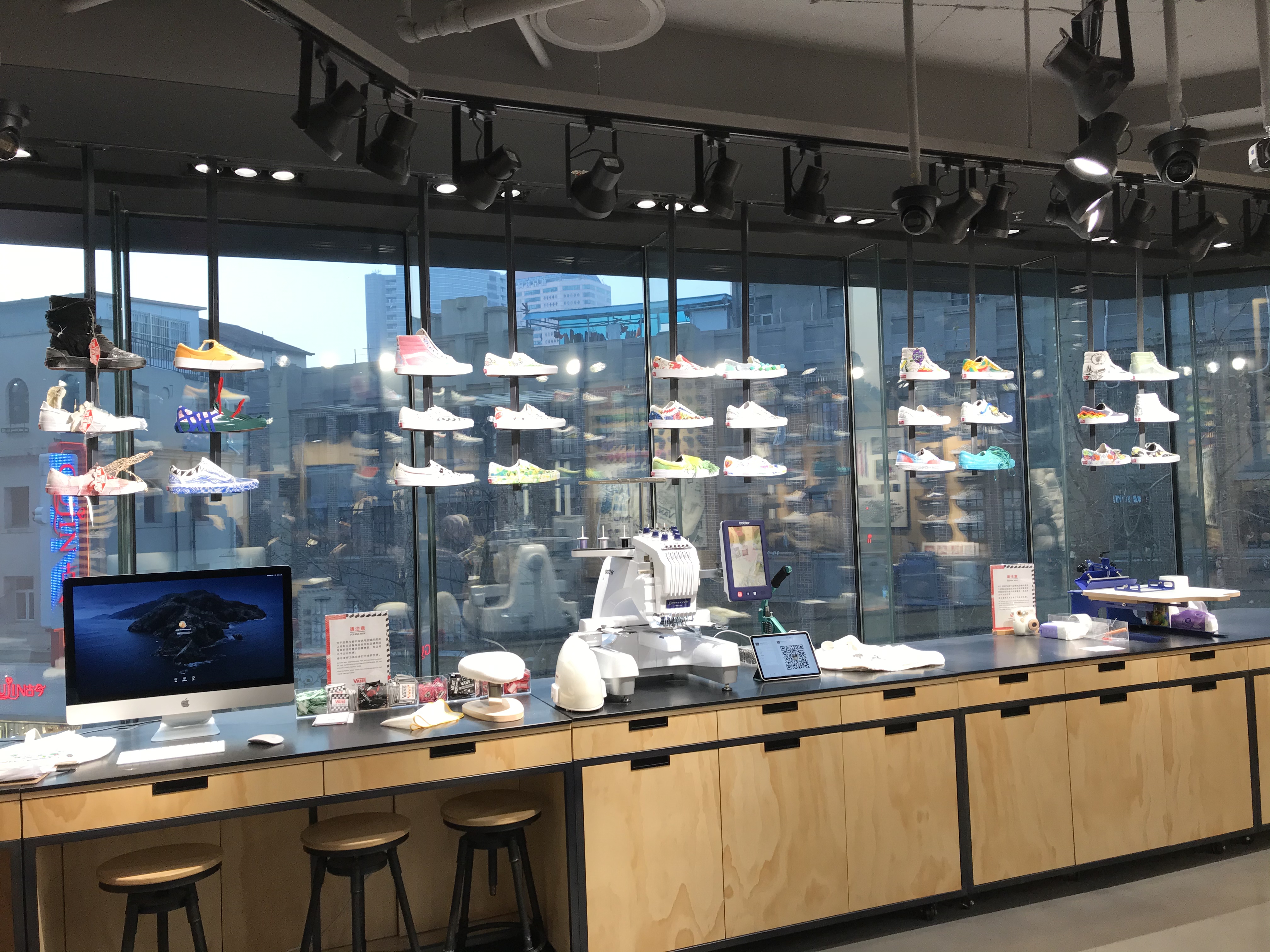 探店：VANS上海南京东路全球旗舰店