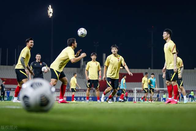 国足5比0胜马尔代夫张玉宁,阿兰洛国富武磊张玉宁