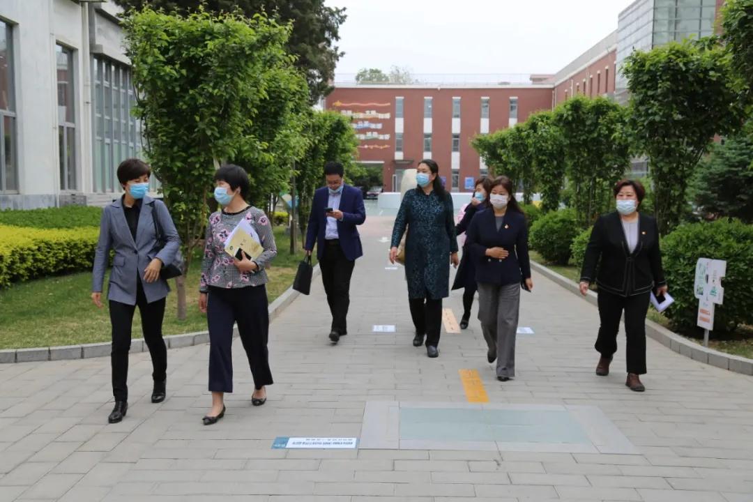 北京教育局领导深入学校,北京市石景山区古城第二小学分校