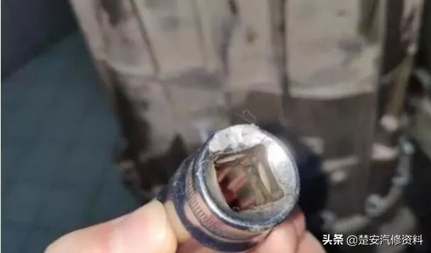 奥迪a7晚上抛锚的视频,奥迪a7挂倒挡打滑