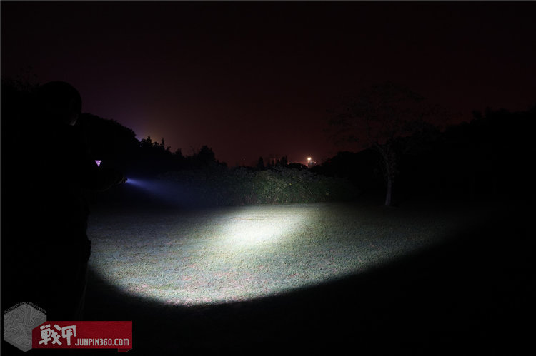 fenix菲尼克斯pd36rv2.0,fenix手电pd40r与pd36r哪个好