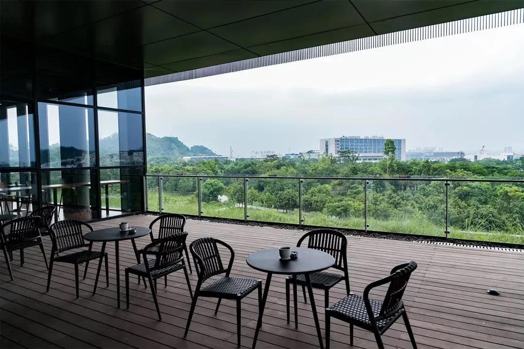 深圳翻身地铁成网红打卡地,深圳网红打卡地点富士康光明小镇