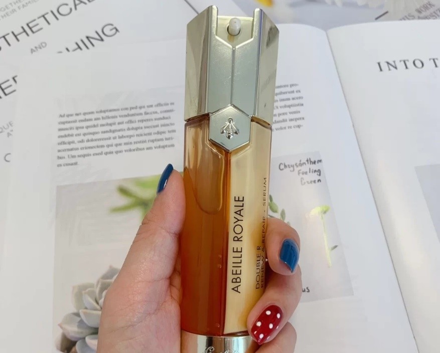 雅诗兰黛精华和雅顿粉胶先用哪个,雅顿和雅诗兰黛精华测评