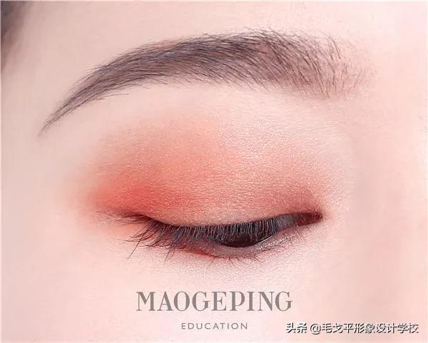 日常眼妆这样画自然清爽更耐看,日常眼妆小技巧三步轻松搞定眼妆