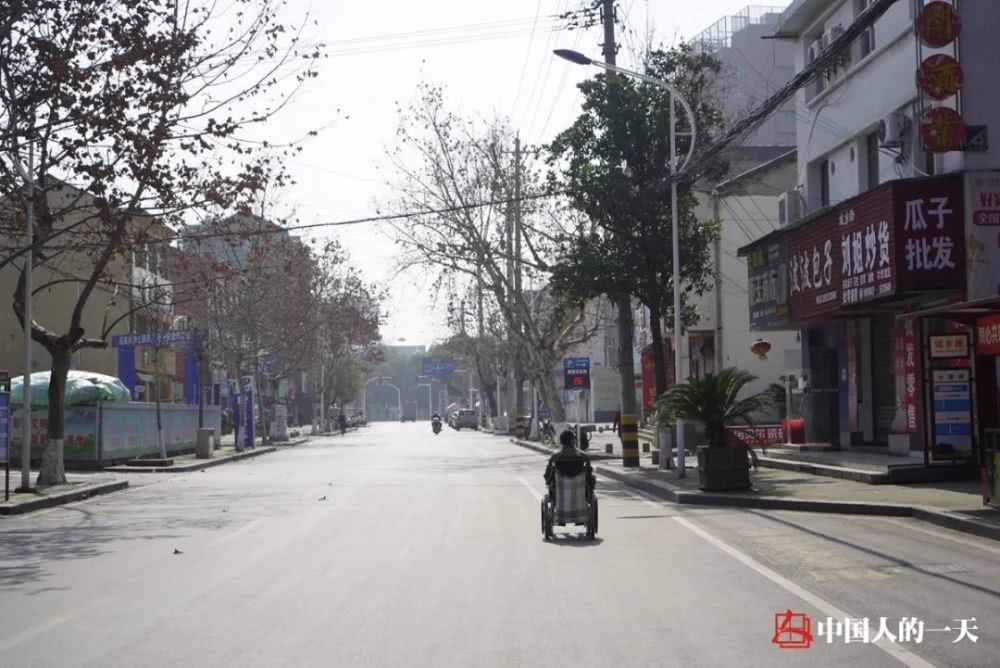 发烧37.9度，我从武汉回家过年，被爸妈关了一个月