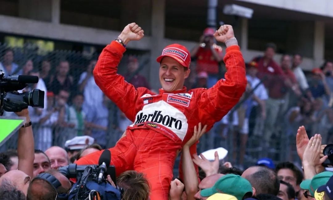 迈克尔乔丹震撼体育界的存在,体育界中名字带迈克尔的人