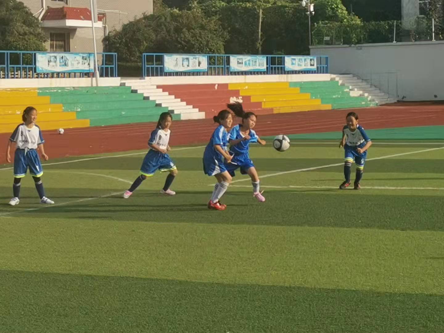 2021光彩市长杯小学足球比赛视频,转动足球