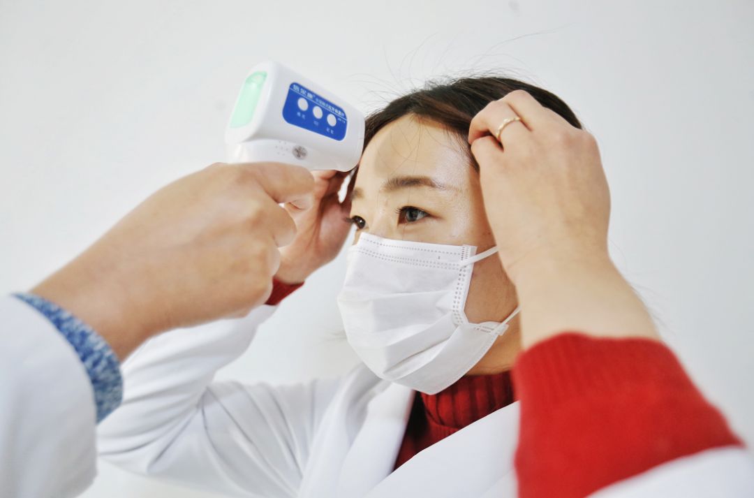 疫情期间体温计消毒,防疫红外测温仪