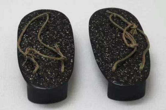 古人穿的精致的鞋子,古时候人们都穿什么鞋