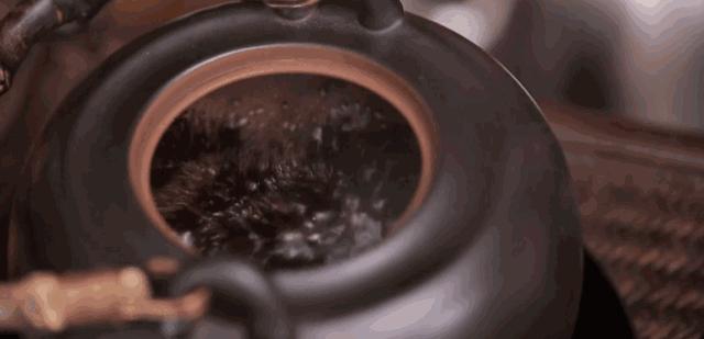 泡茶水温多少度最好红茶,乌龙茶泡茶水温最好是多少度