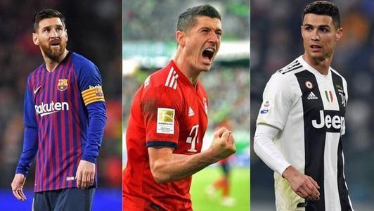 莱万是真正的巨星状态最稳定的,莱万现在到哪支球队了