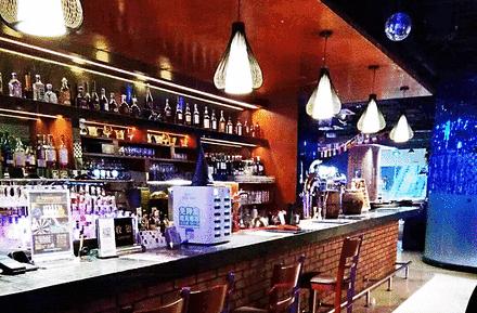 这家店年底真嚣张！捷克比尔森啤酒，买一送一嗨爆2018最后一个月