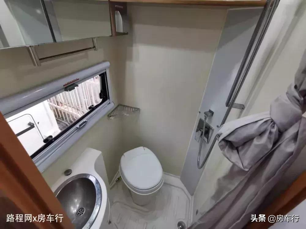 房车大全20-30万的c型房车限量版,房车价格30万元空间大全新自动挡