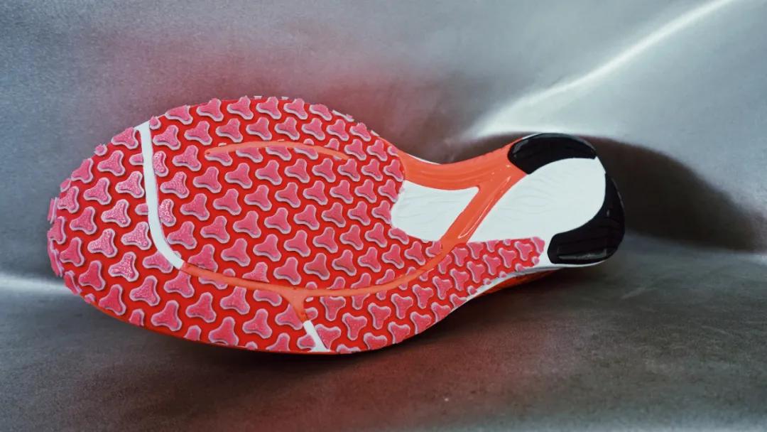 asics亚瑟士跑鞋怎么选,asics亚瑟士四代