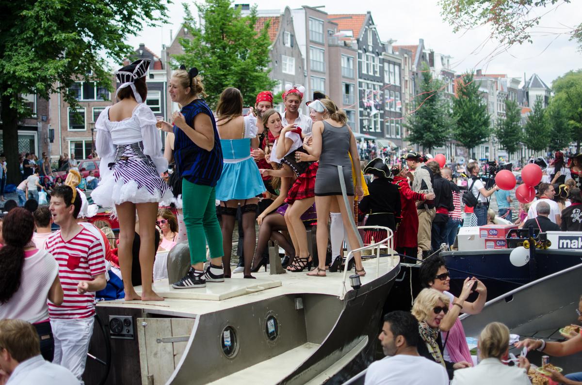 阿姆斯特丹到底有多繁华,阿姆斯特丹为什么叫自由之城