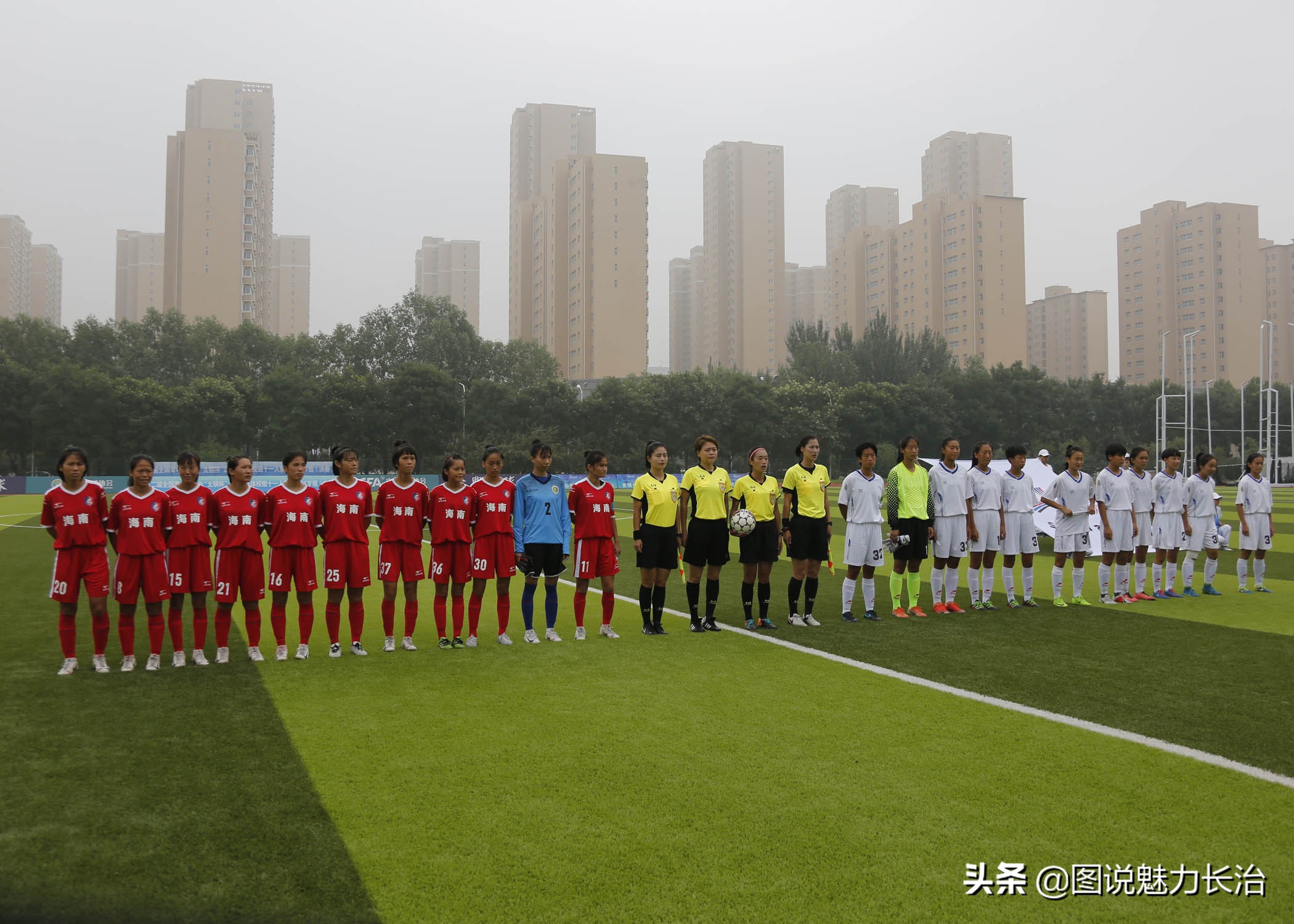 足球球员受伤瞬间,盘点足球比赛上的精彩瞬间