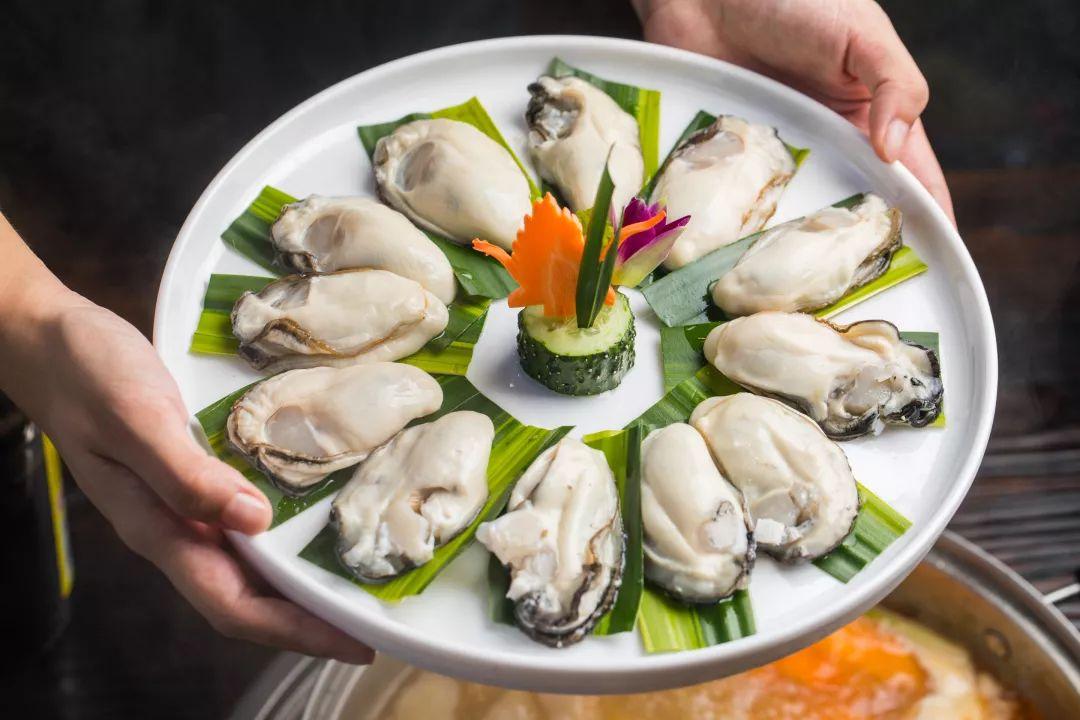 宝安人的顺德饭堂，生蚝用木桶蒸，还加黑松露