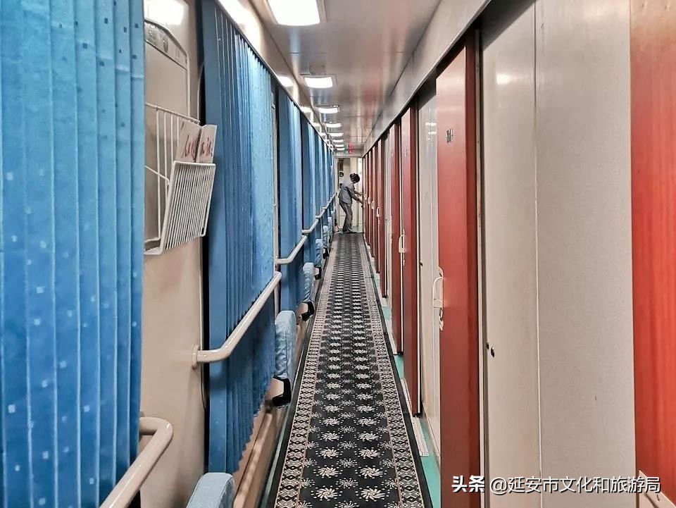 软卧为什么比硬卧贵那么多,高软硬卧和软卧区别