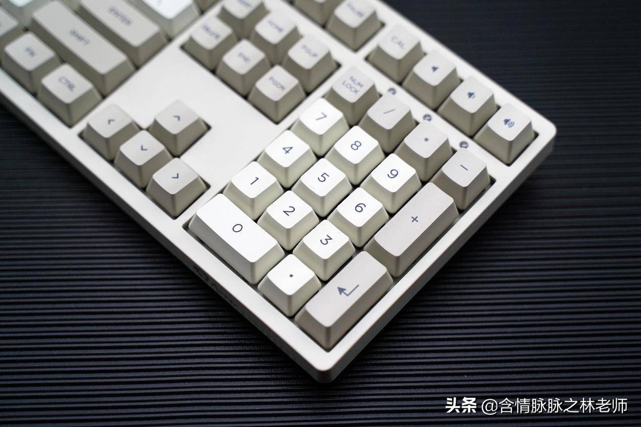 致敬经典，Akko30189009无线双模键盘体验