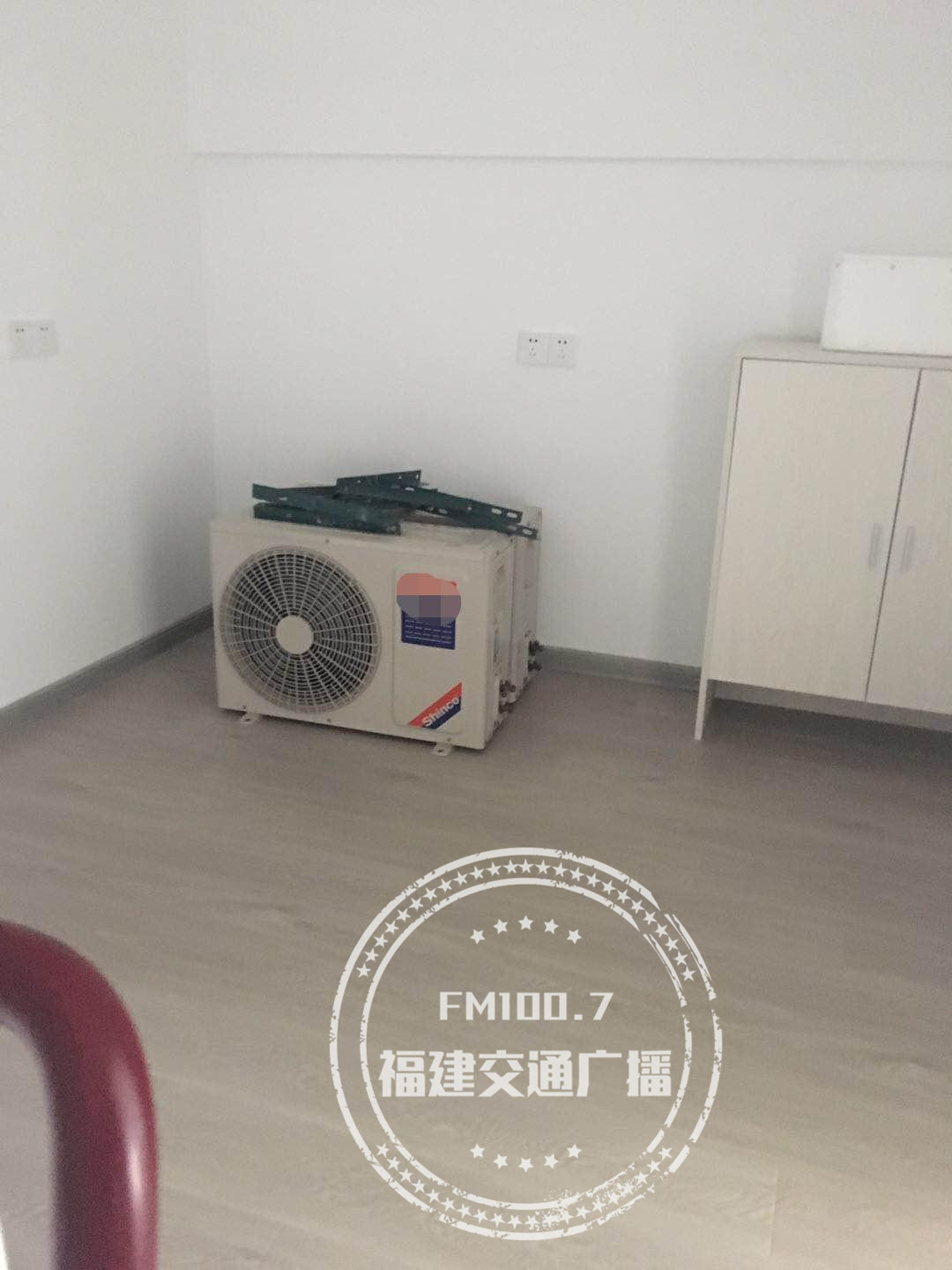 违规安装空调外机影响邻居怎么办,邻居私自拆我家空调外机怎样维权