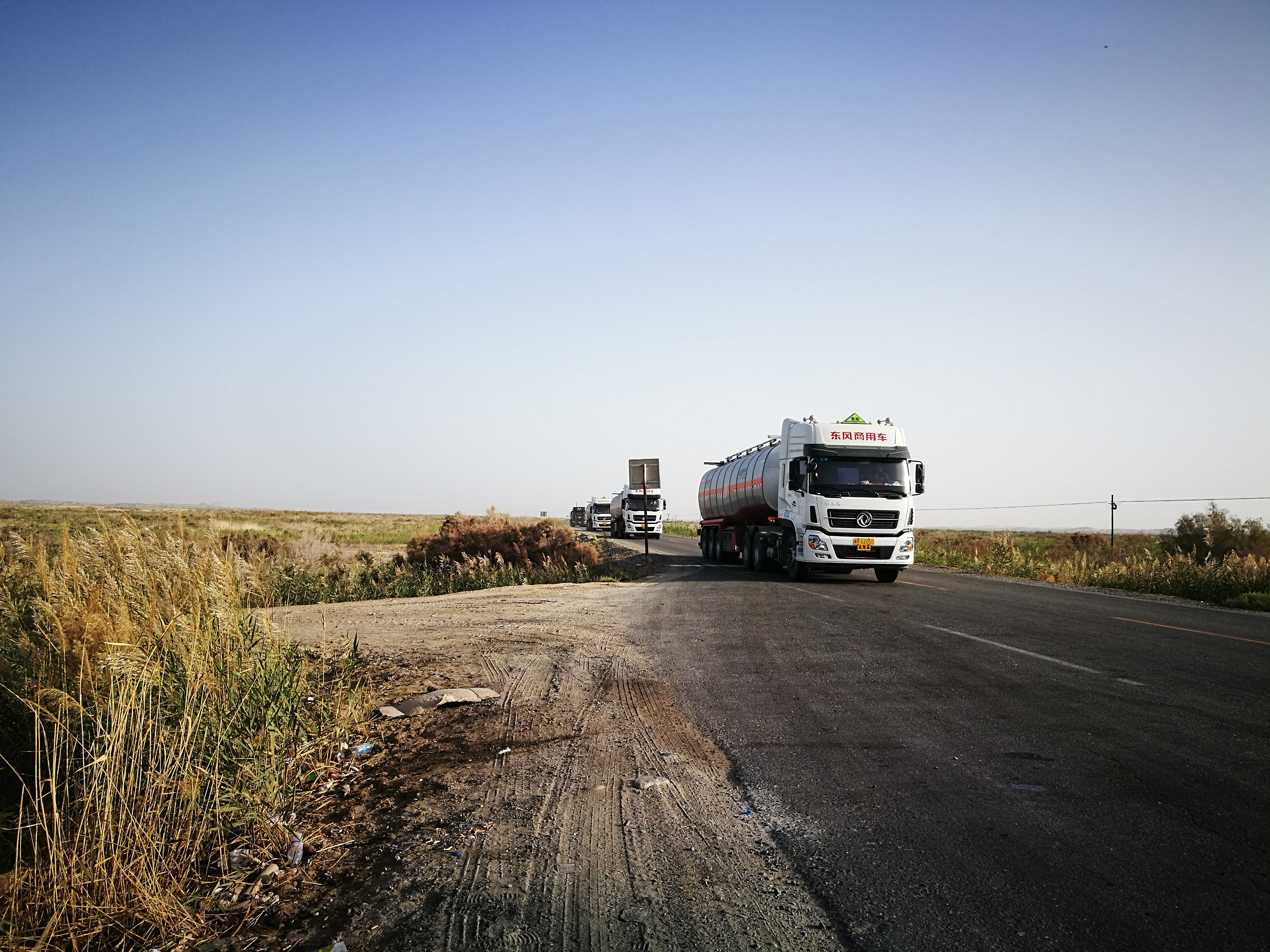 13000公里新手独驾*疆新**第23天——穿越塔克拉玛干沙漠，遭遇陷车