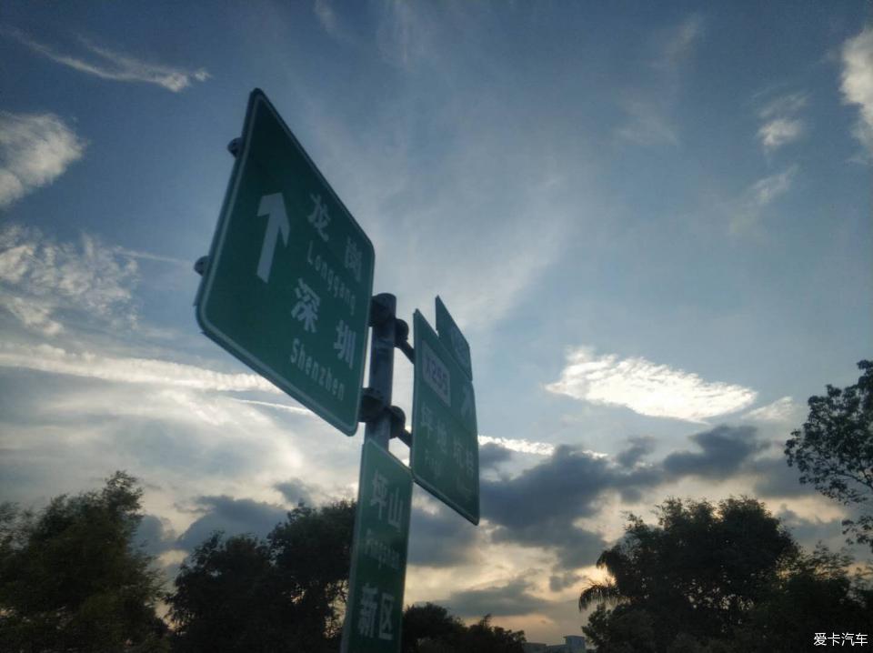 宝马3系换tei刹车,宝马3系的自动刹车功能测试