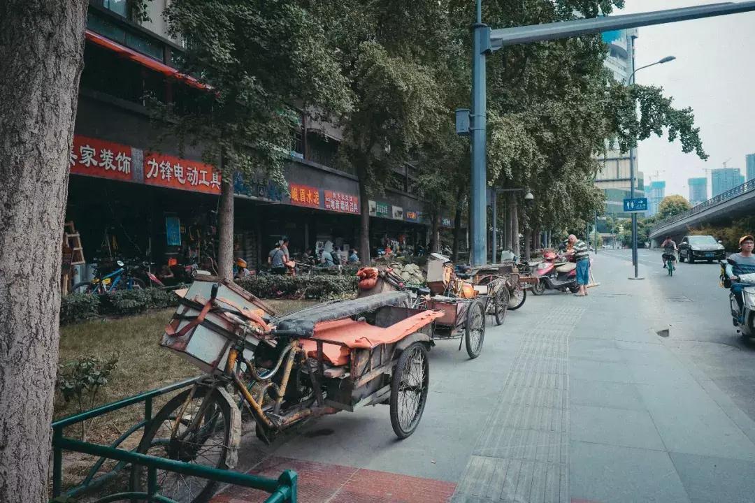 荷花池vs春熙路,成都荷花池攻略技巧