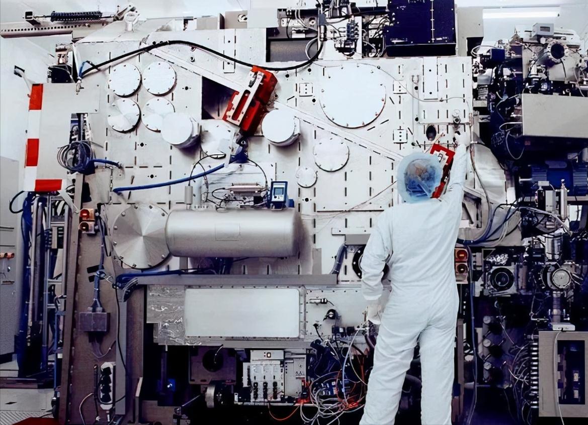 台积电市值暴涨跻身全球前十,台积电市值单日激增2074亿