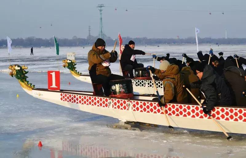 冰上龙舟赛火热开赛,冰上龙舟赛事视频