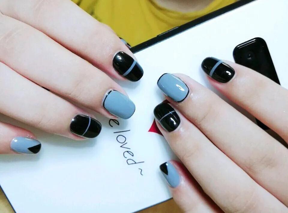 有一种颜色叫blackpink,blackpink黑色火焰美甲