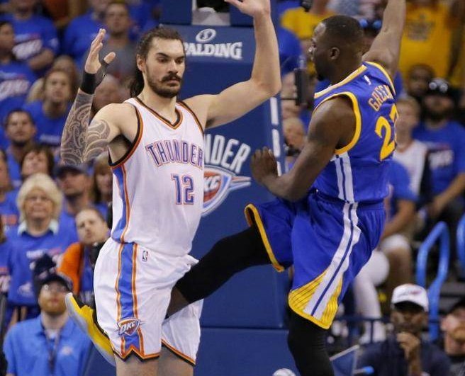 追梦格林晒被踢裆视频,追梦格林被肘击