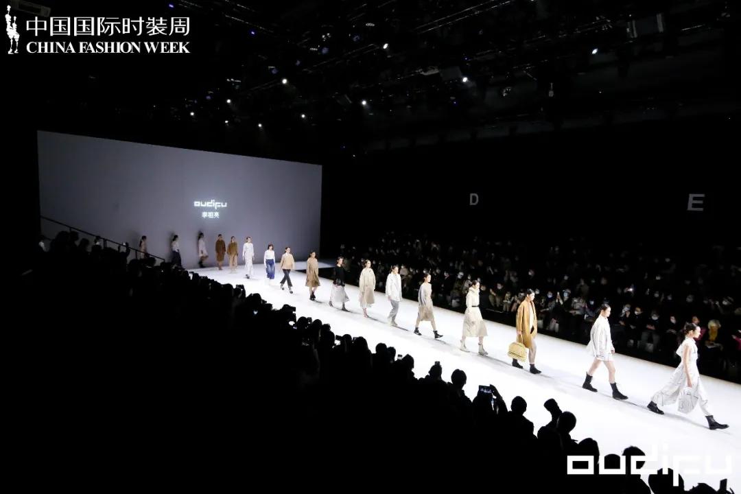 从时尚中国走出去的模特,2019年春夏中国国际时装周模特