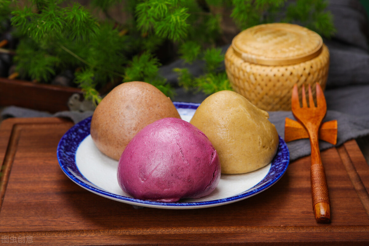 晕车的人坐车前饮食,晕车人上车前吃什么好