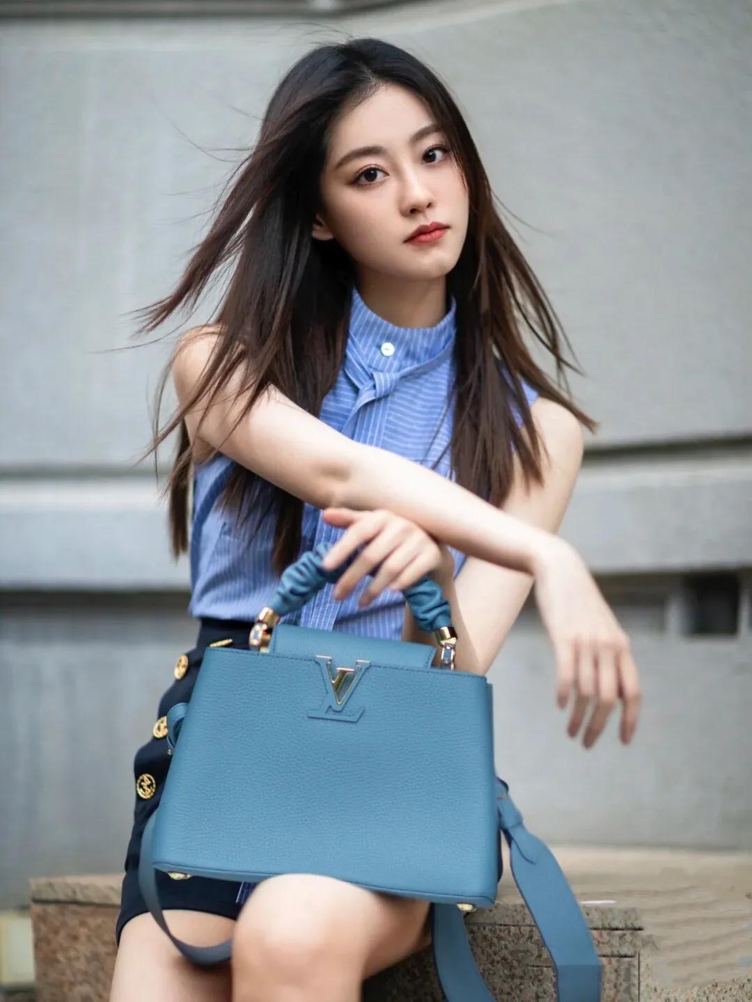 秋冬都适用的包包推荐,包包秋冬适合咖啡色还是卡其色