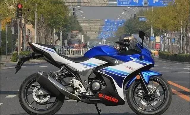 仿赛250排量推荐,大几千双缸250仿赛摩托车跑车推荐