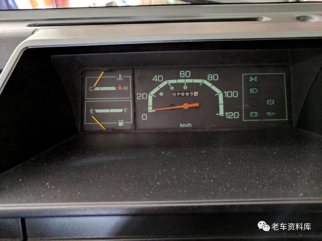 五菱之光mini车龄,五菱之光八座的一年的车