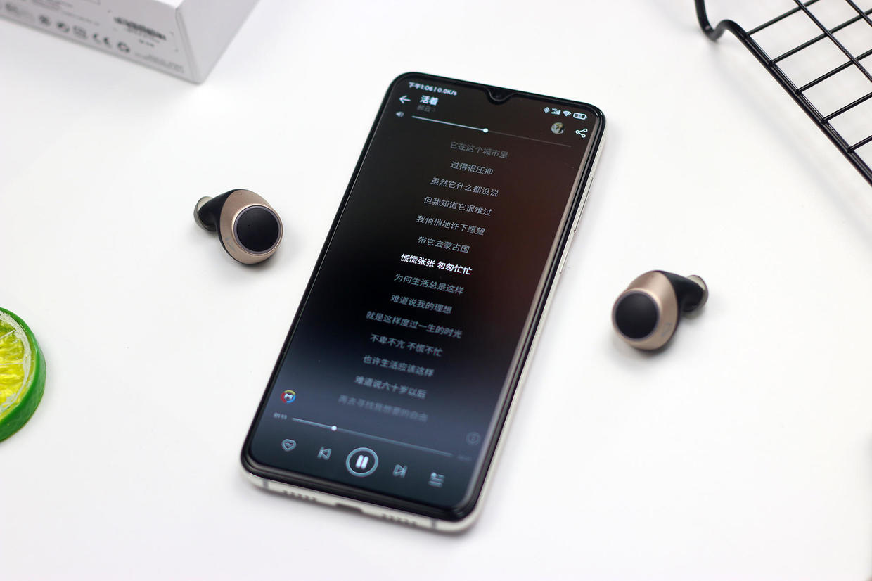 创新outlier耳机,创新耳机air评测