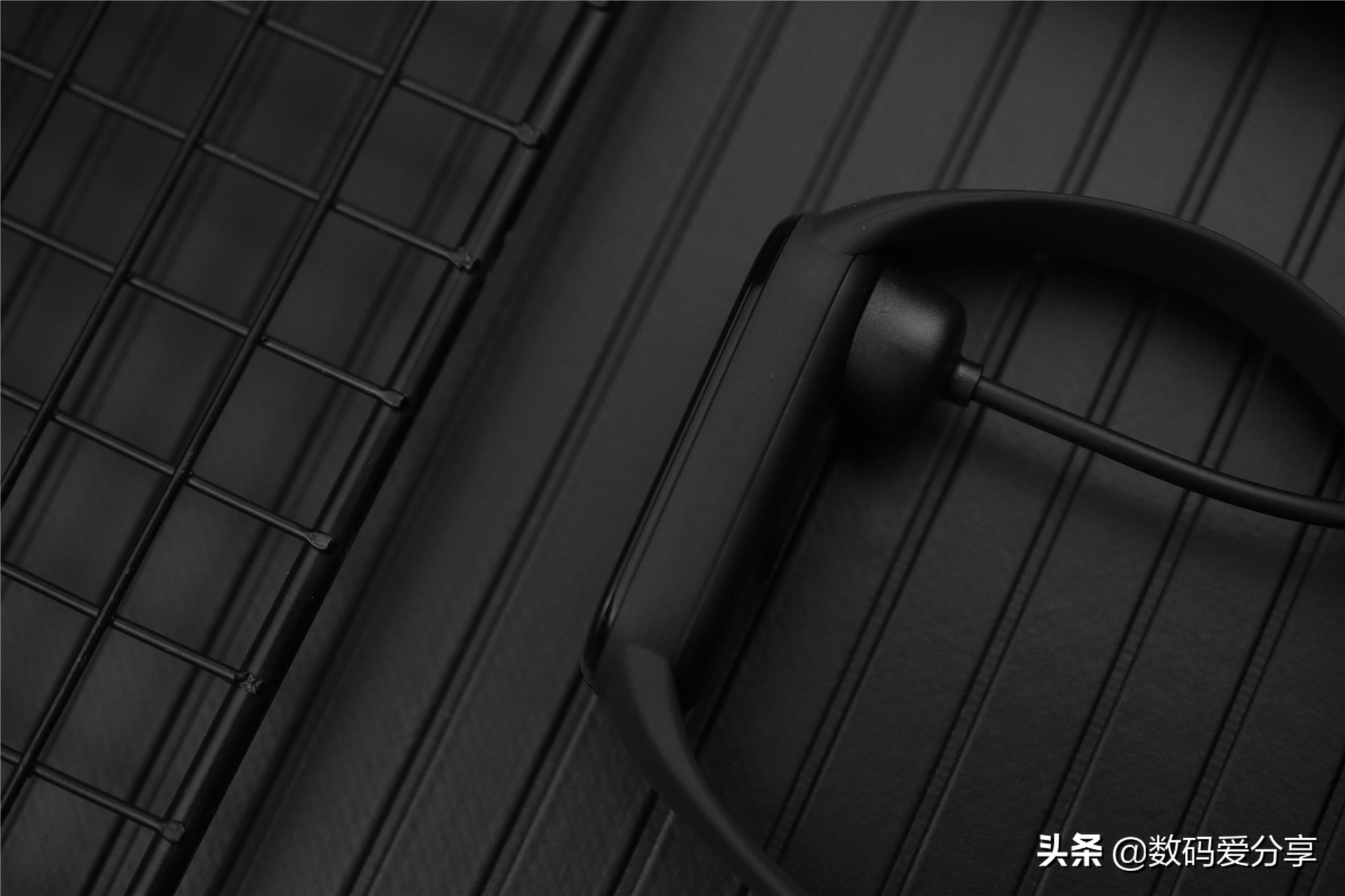 小米手环5体验：售价189，和小米手环4长得一样，还值不值得买？