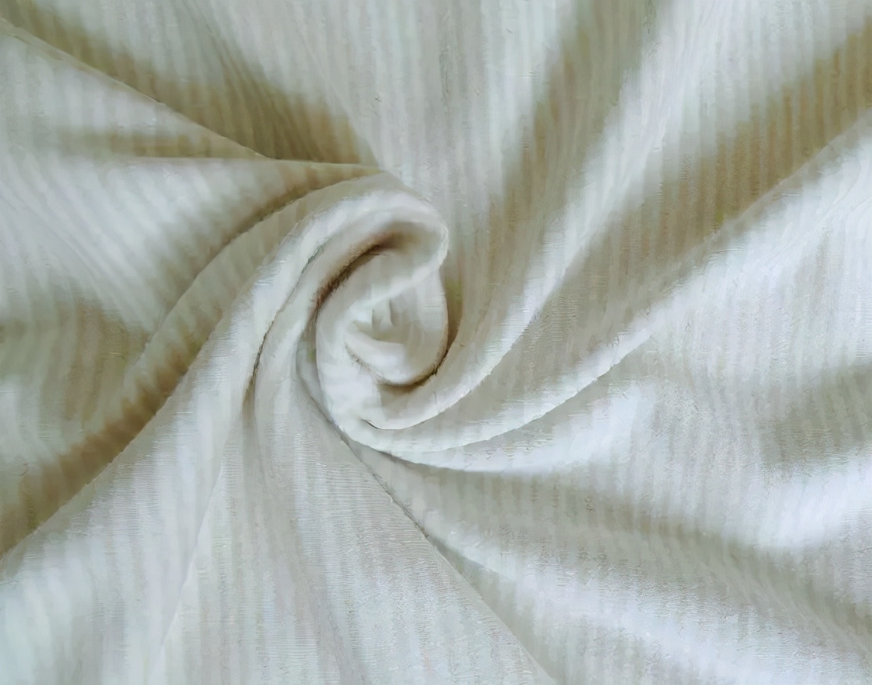 瘙痒时越挠越痒,挠挠就起疙瘩怎么办