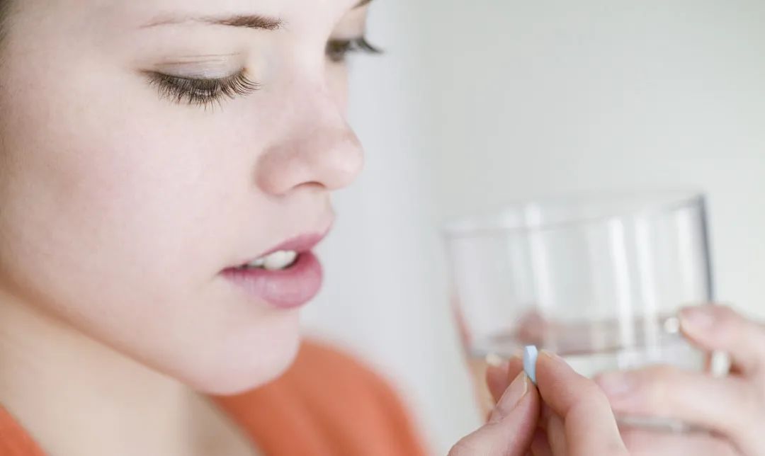 更年期骨质疏松如何预防和治疗?