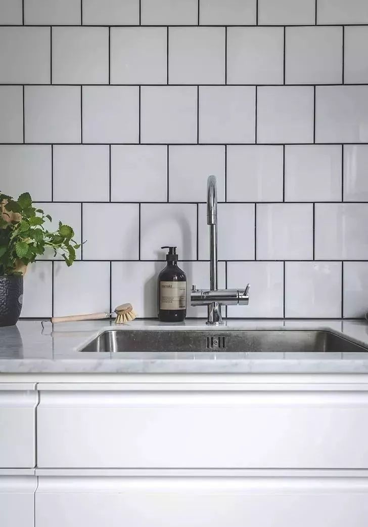 橱柜台面用大理石好还是石英石好,橱柜大理石台面宽度标准