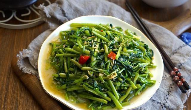 辣腐乳炒空心菜的做法窍门,魔芋豆腐加空心菜怎么炒好吃