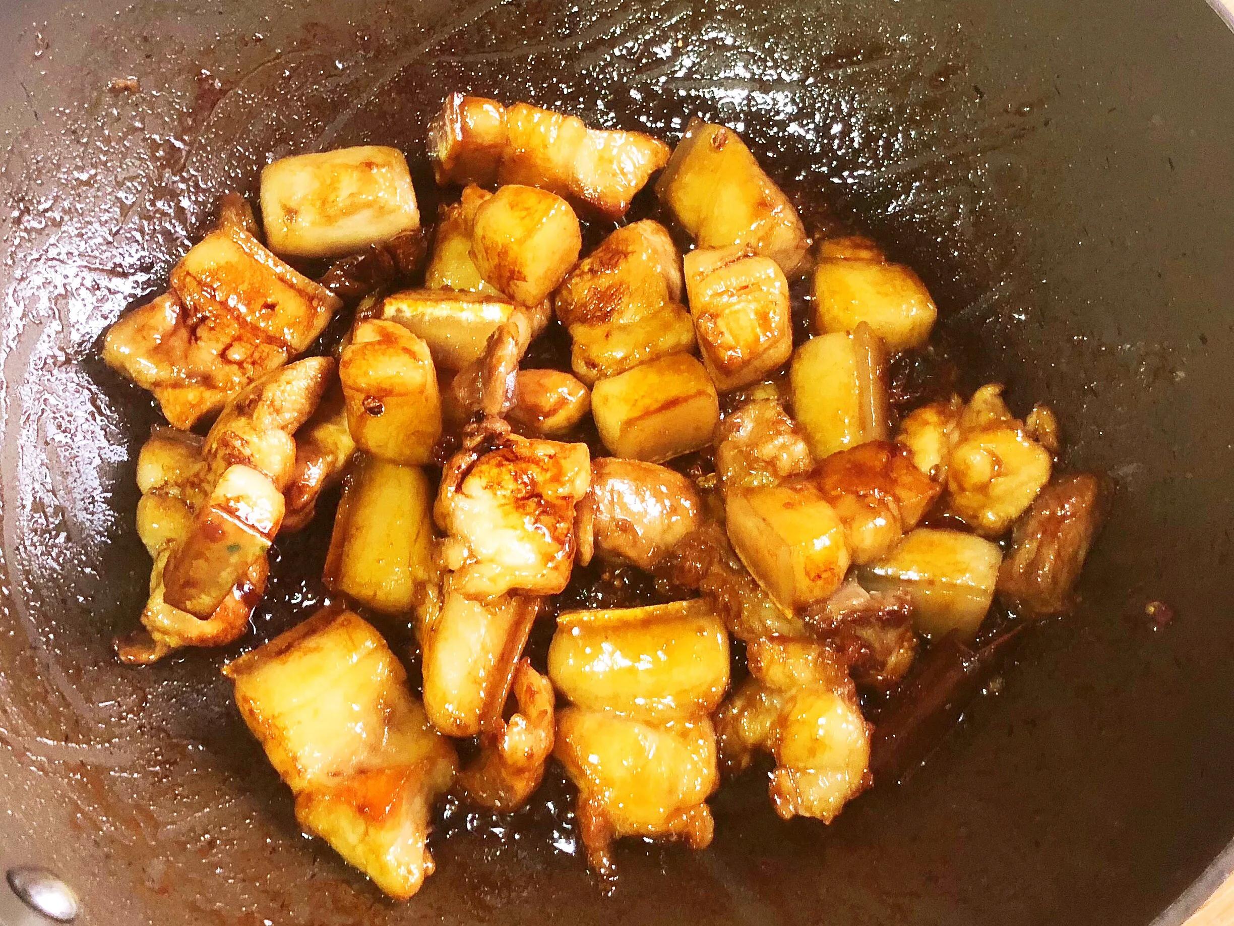 红烧肉焯水的正确制作不那么柴,为什么红烧肉烧得又咸又甜